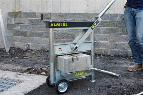 How a Manual Block Splitter Makes Masonry Work Easier